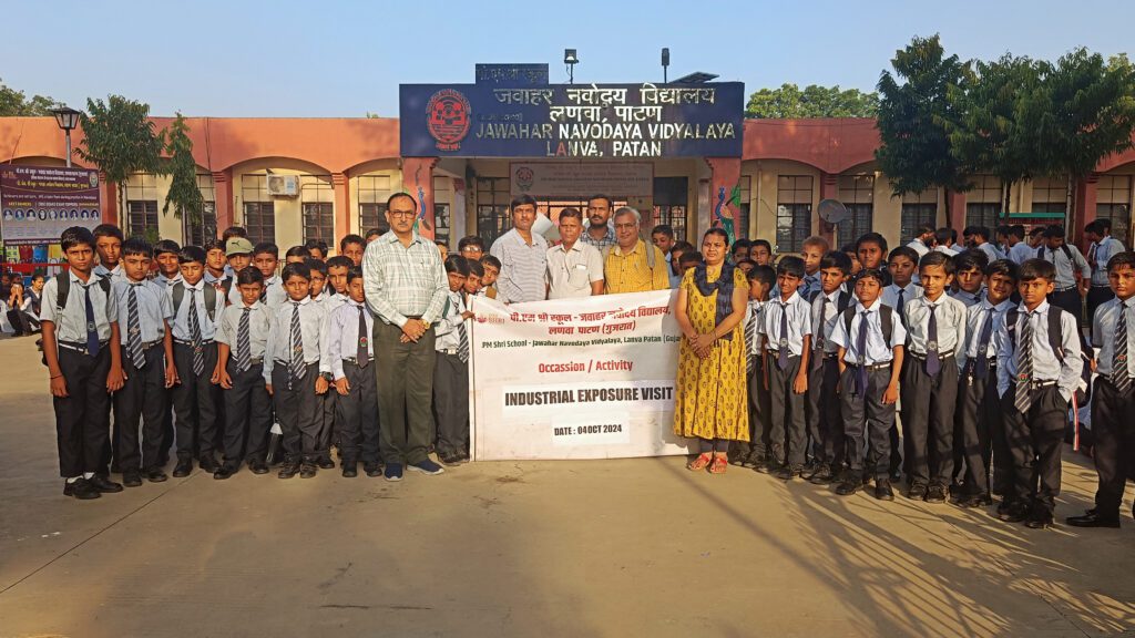 InShot_20241005_094850693-1024x576 PM SHRI School JNV Patan Organized Industrial Exposure Visit For Students