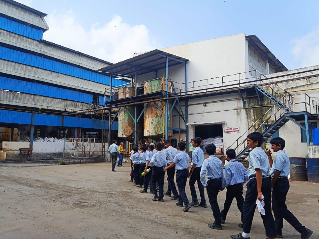 PM-SHRI-School-JNV-Patan-Organized-Industrial-Exposure-Visit-For-Students-17-1024x769 PM SHRI School JNV Patan Organized Industrial Exposure Visit For Students